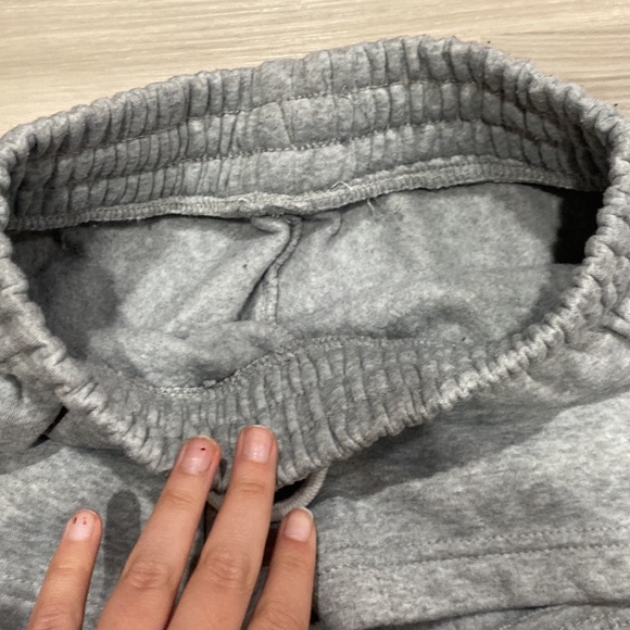 Women’s grey soft shorts size small - Picture 4 of 4